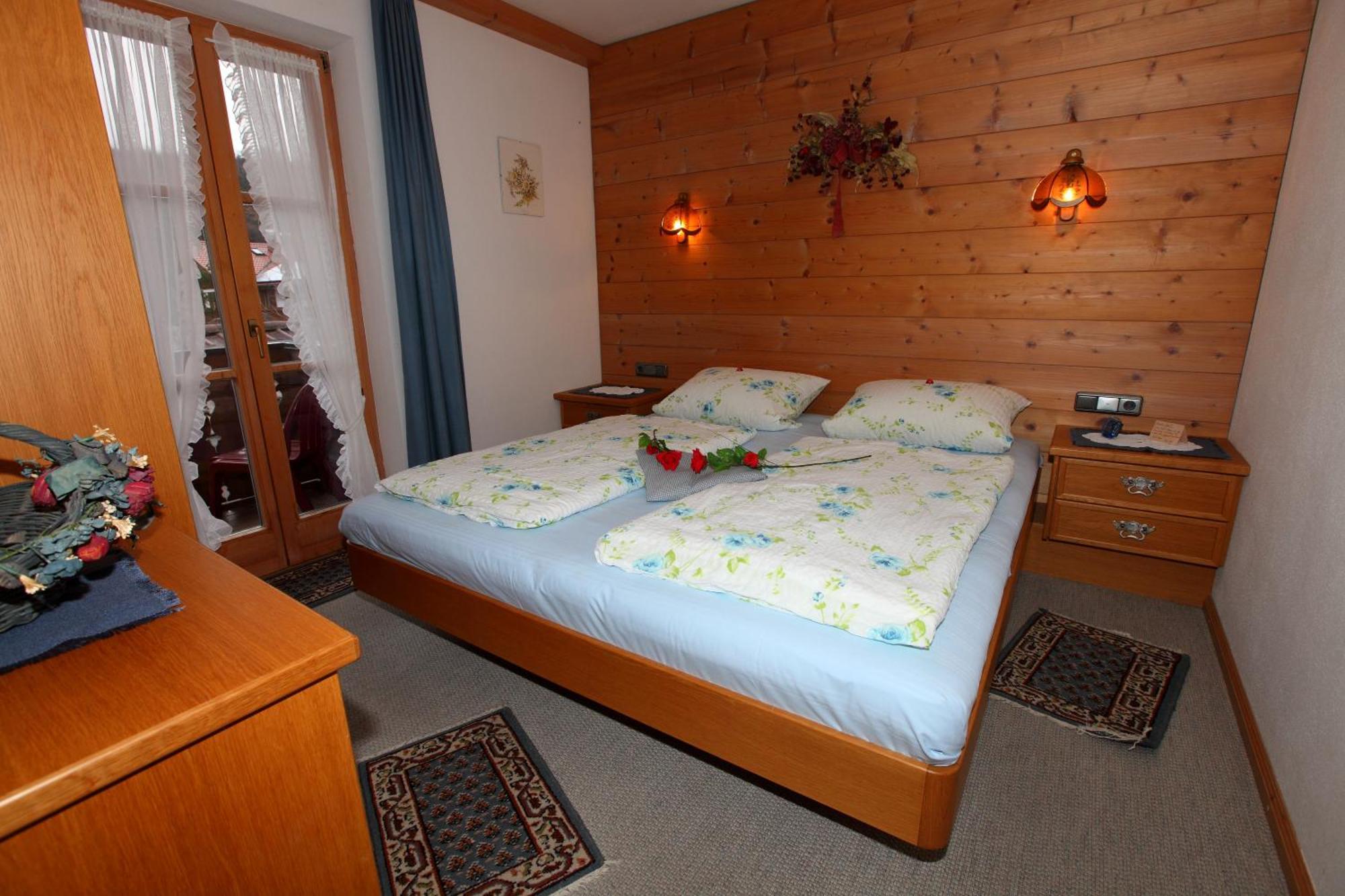 Ferienhaeuser Werdenfels Mittenwald Luaran gambar